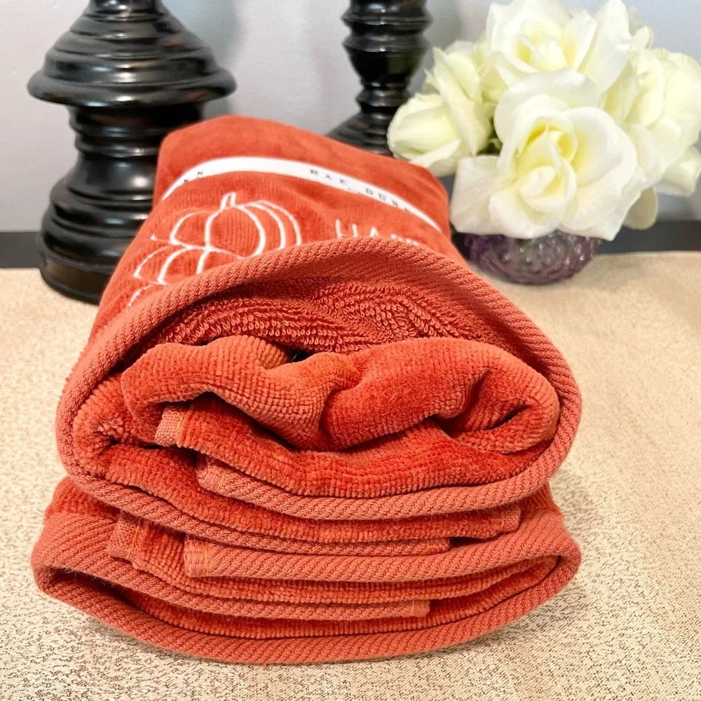 NWT Rae Dunn SET OF 2 HAPPY FALL YA’LL Pumpkin Hand Towels